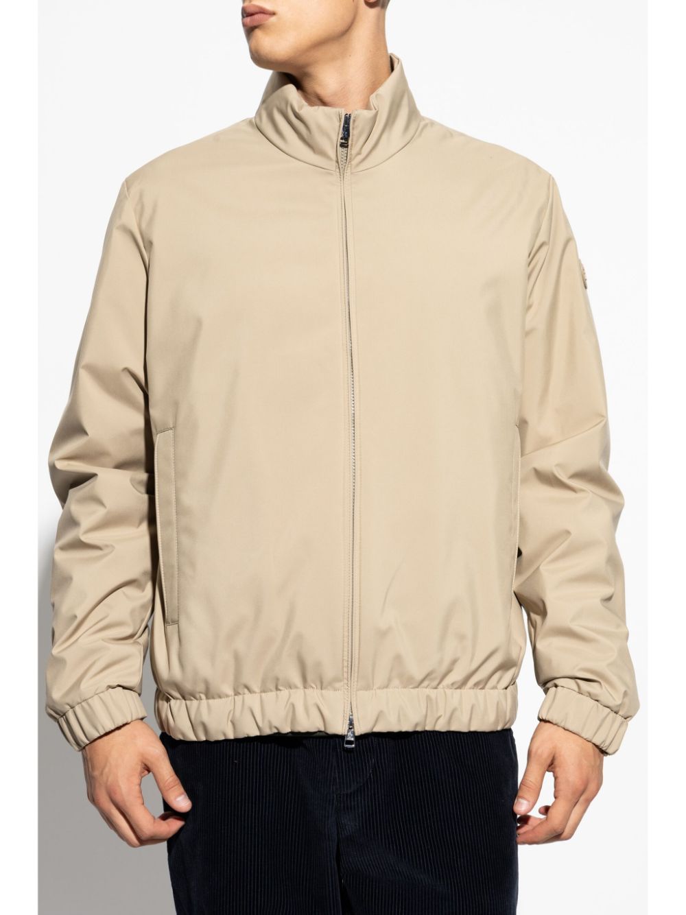 veste avec patch logo