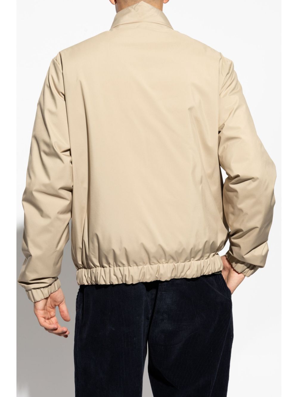veste avec patch logo