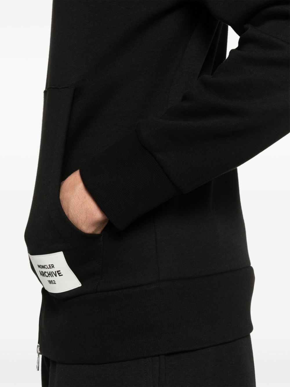 Sweat à capuche zippé avec logo appliqué