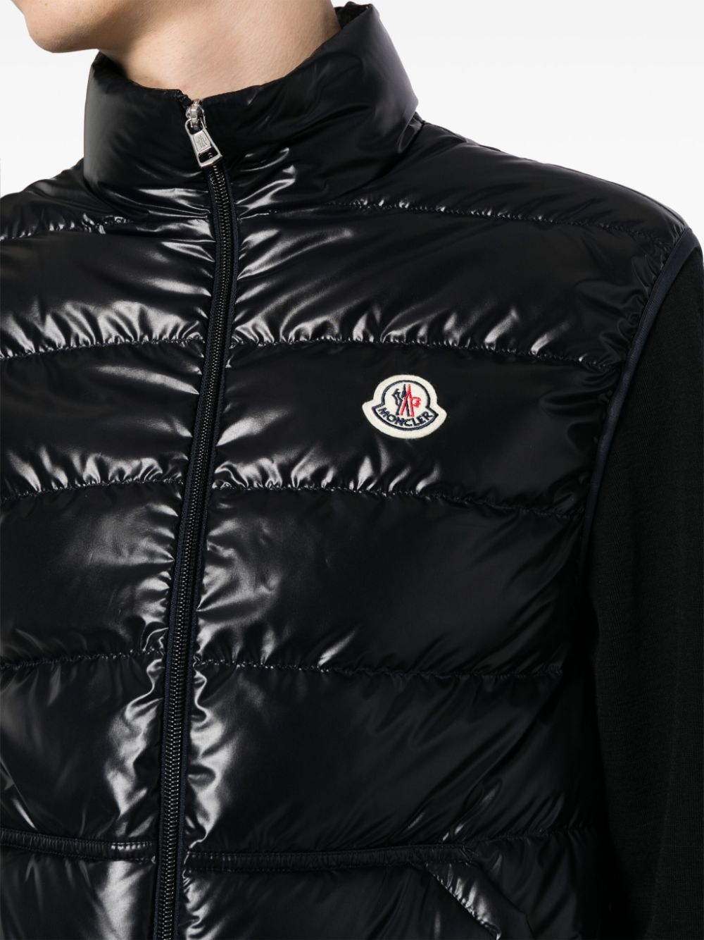 zip fastening vest