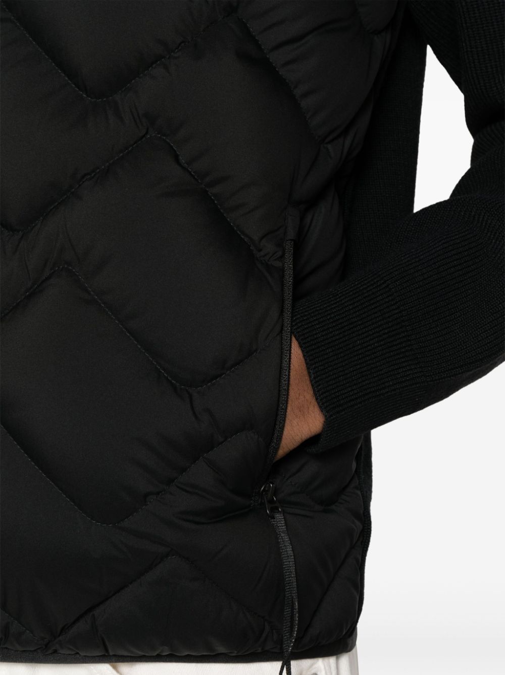veste tricotée à empiècements rembourrés
