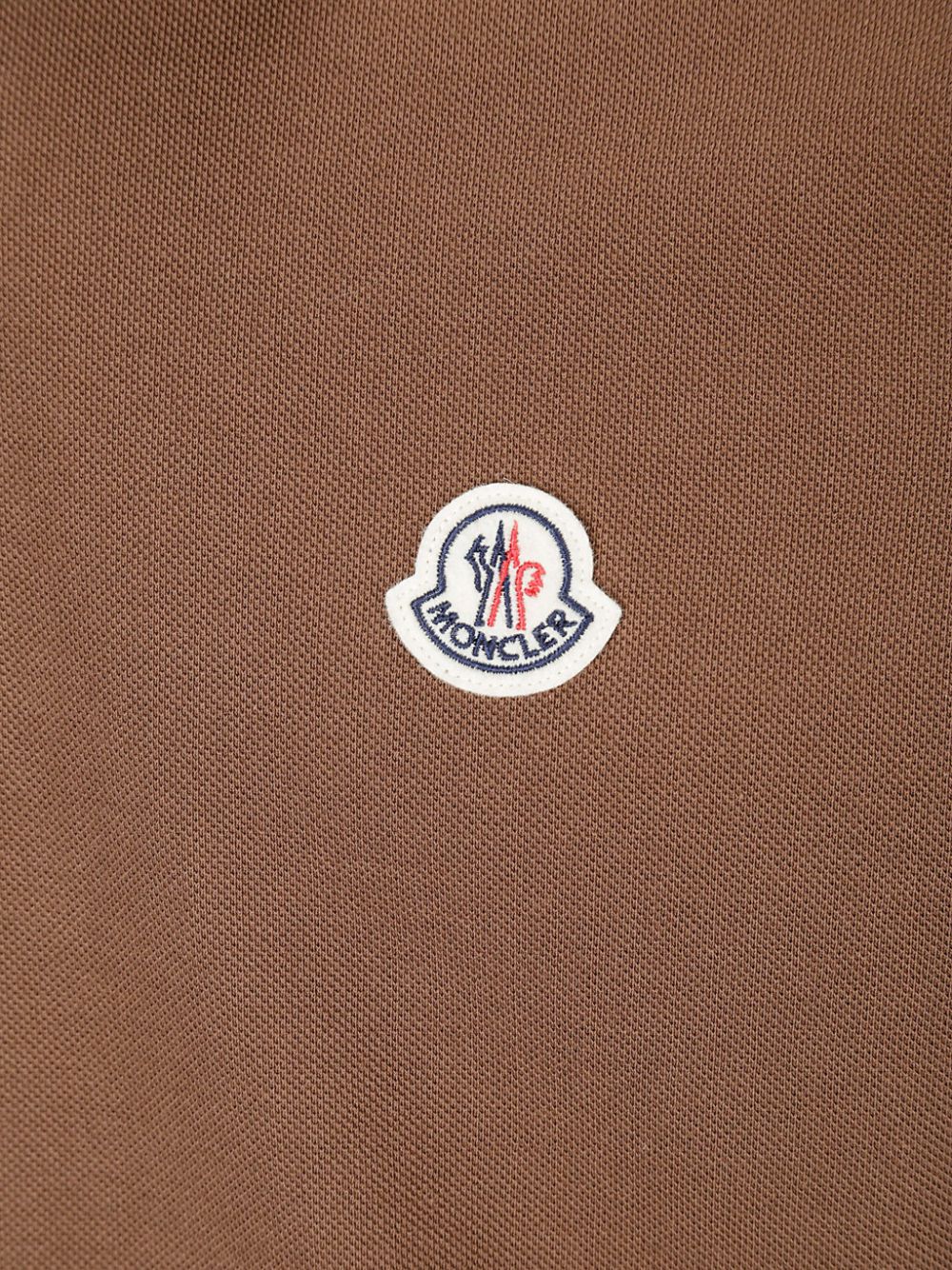 polo avec patch logo