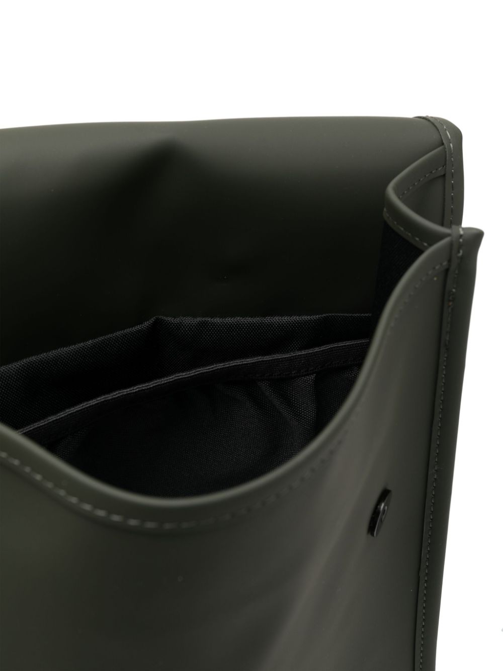 carabiner-fastening waterproof backpack