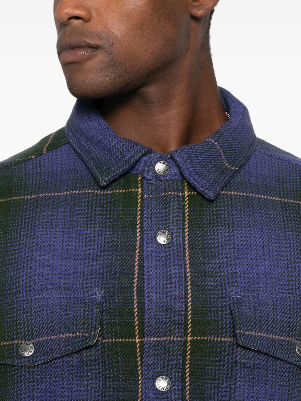veste chemise boutonnée à carreaux