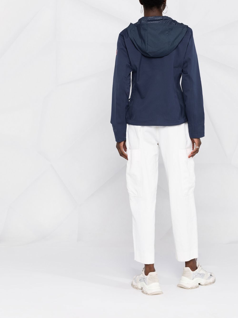 lightweight wind-stopper jacket