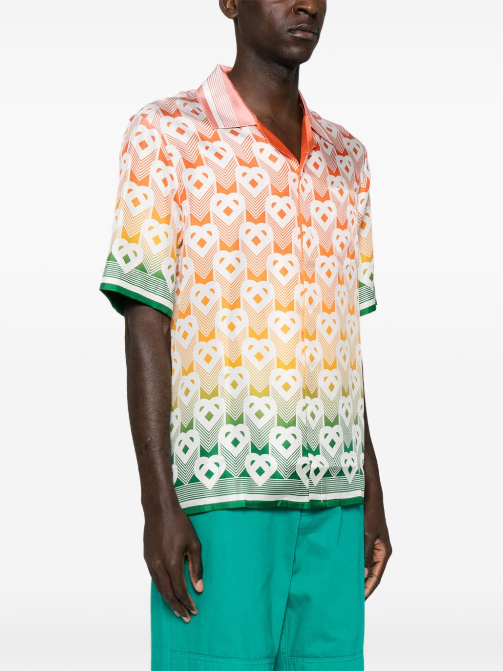 Chemise en soie avec monogramme en forme de cœur dégradé
