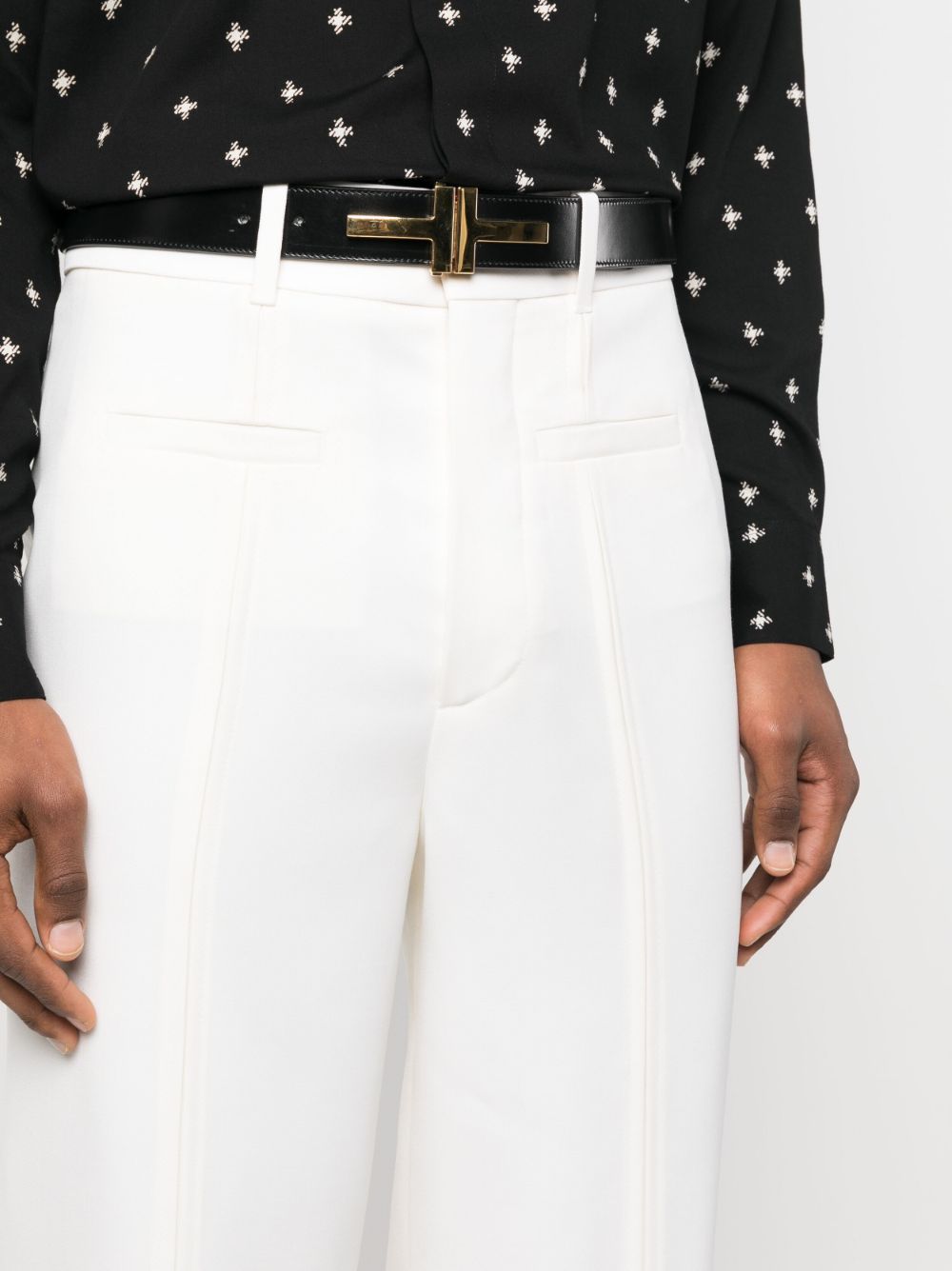 seam-detailing straight-leg trousers