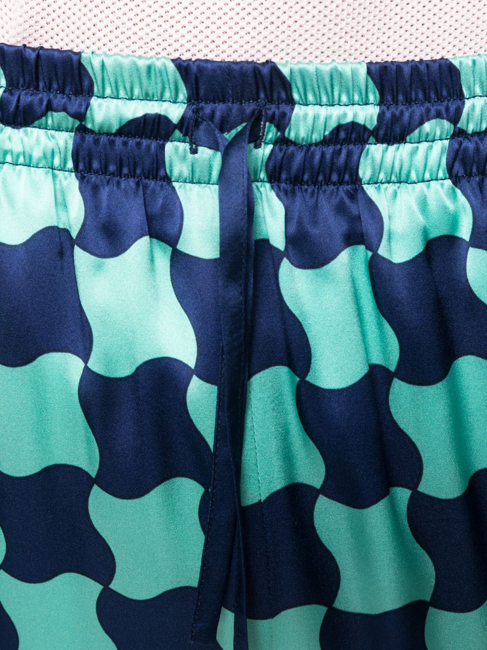 Short en soie à imprimé mosaïque de piscine