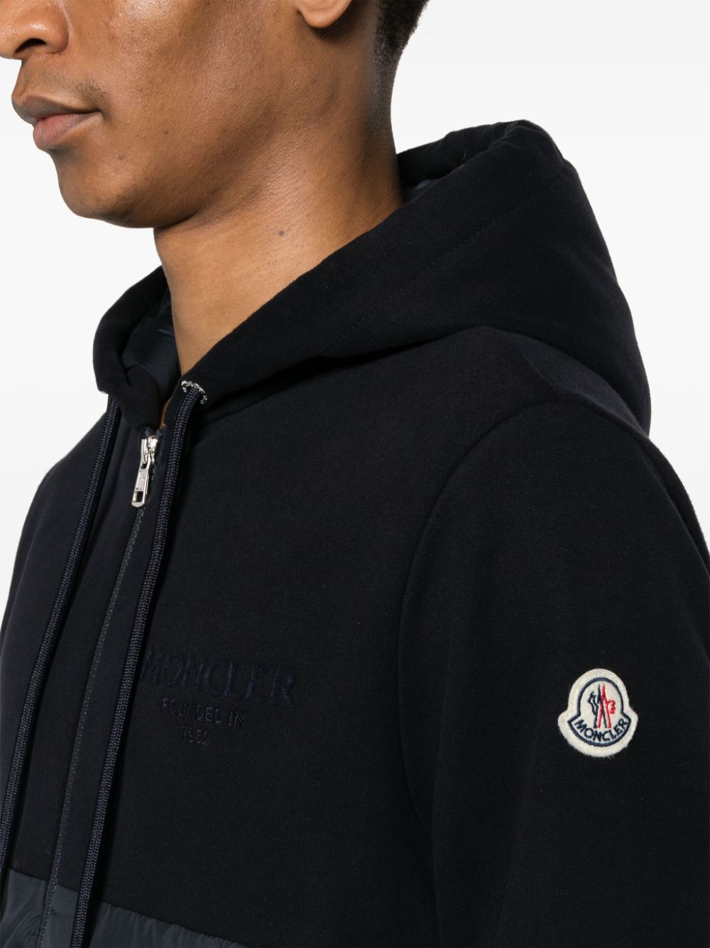 veste à capuche à empiècements rembourrés