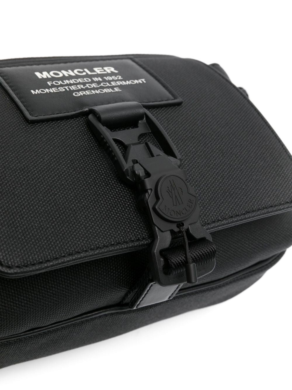 Nakoa logo-patch messenger bag