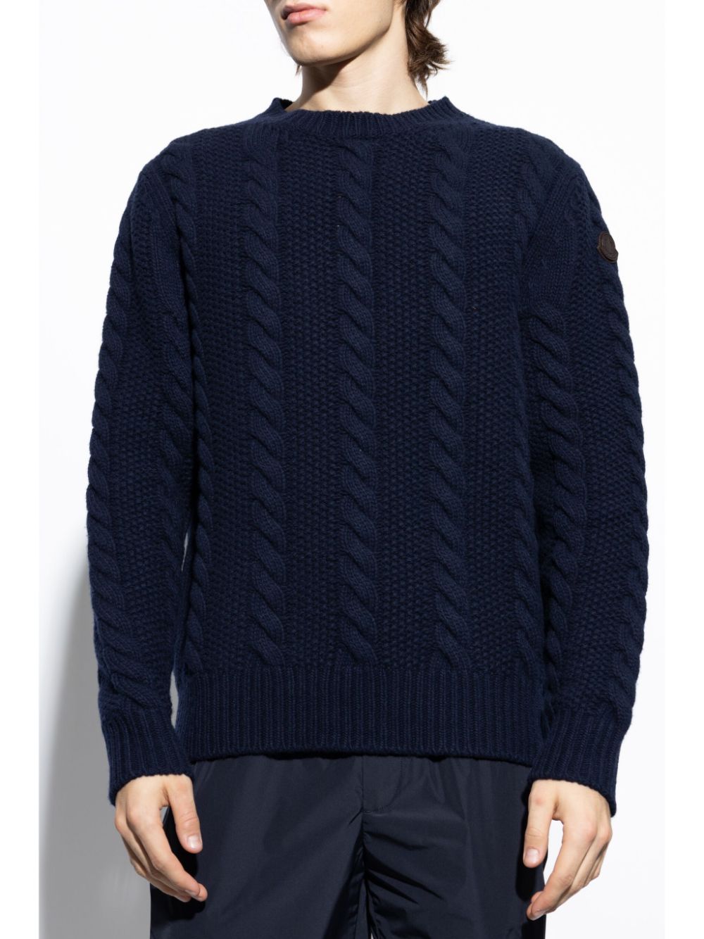 pull en maille torsadée avec patch logo
