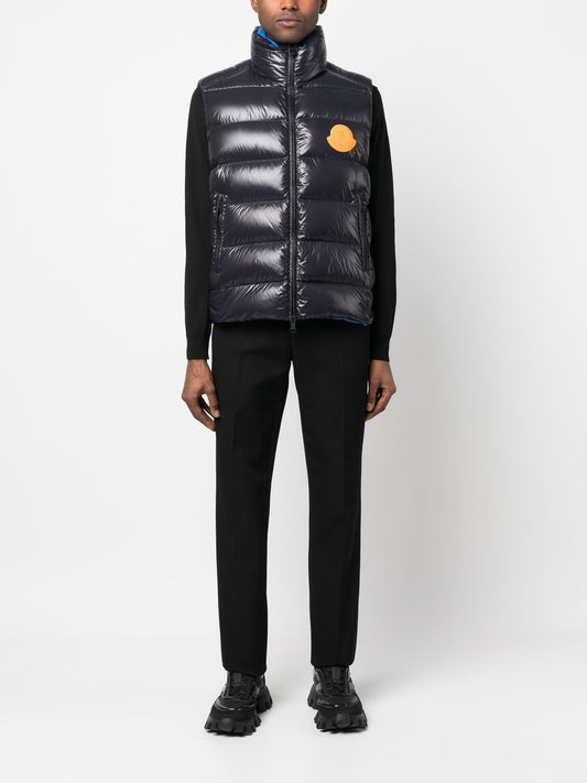 padded logo-patch gilet