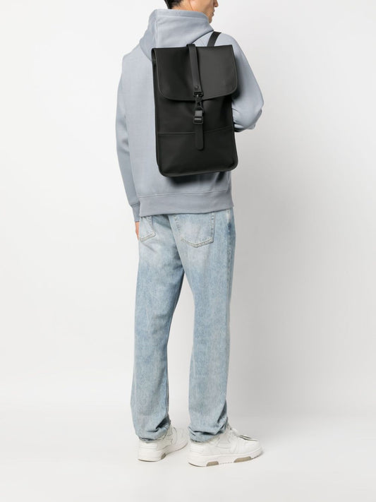 waterproof carabiner-fastening backpack
