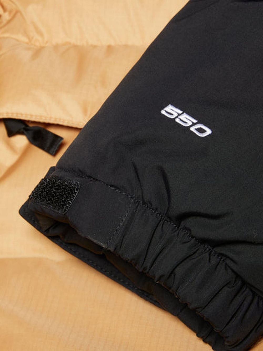 Veste matelassée avec logo brodé 550