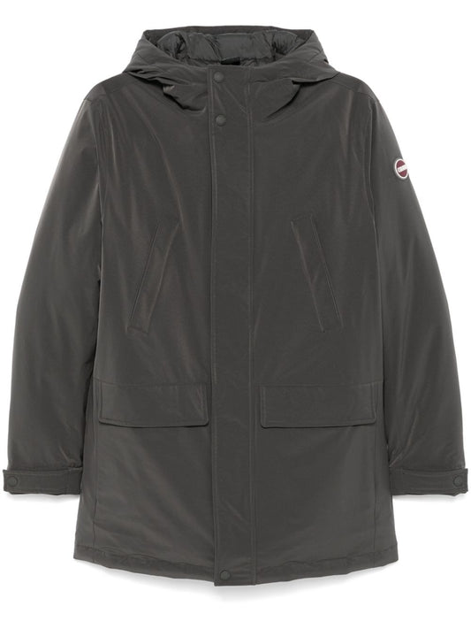 manteau avec logo en relief