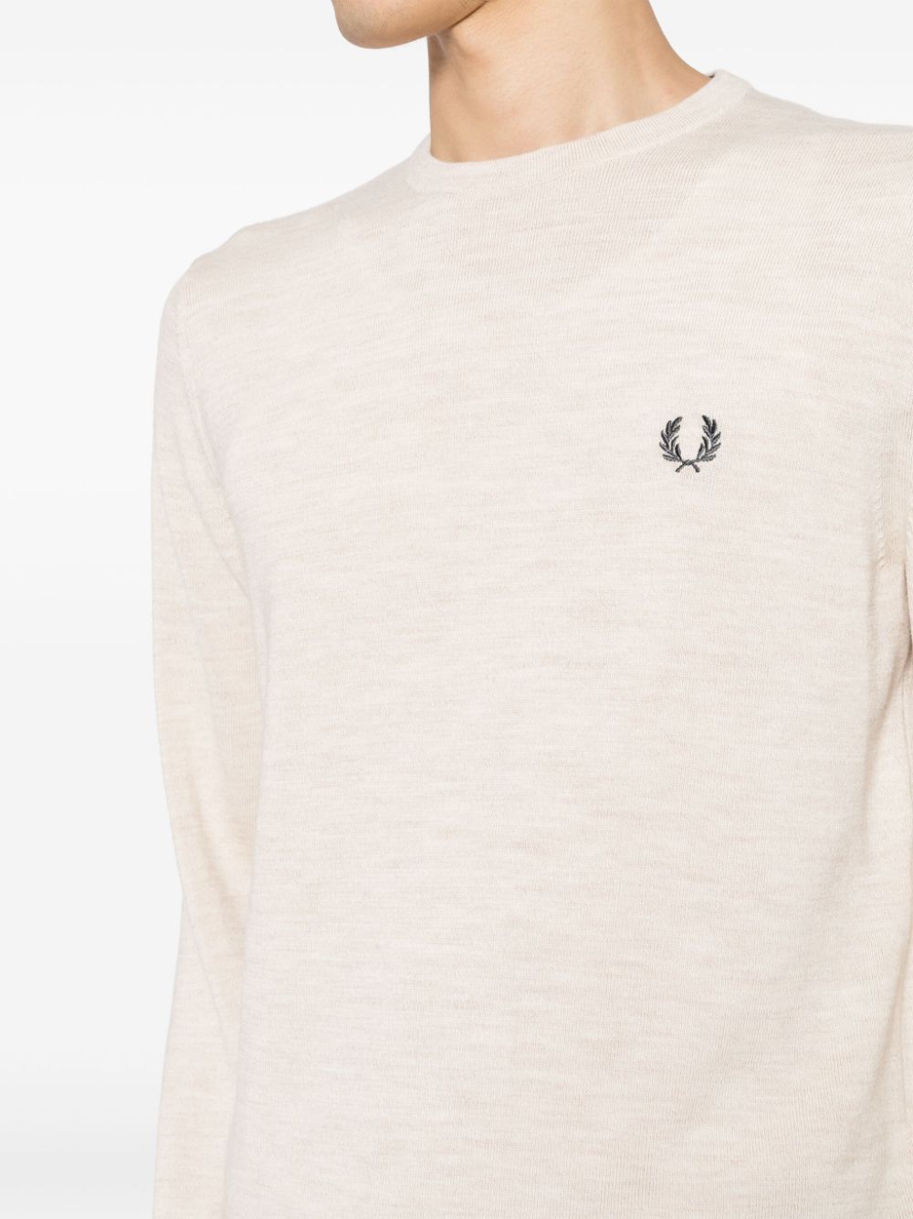 pull ras du cou classique