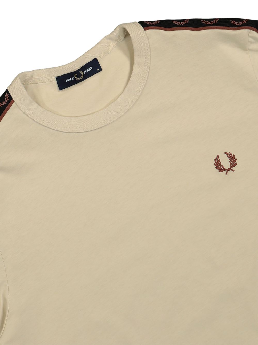 T-shirt à bandes contrastantes
