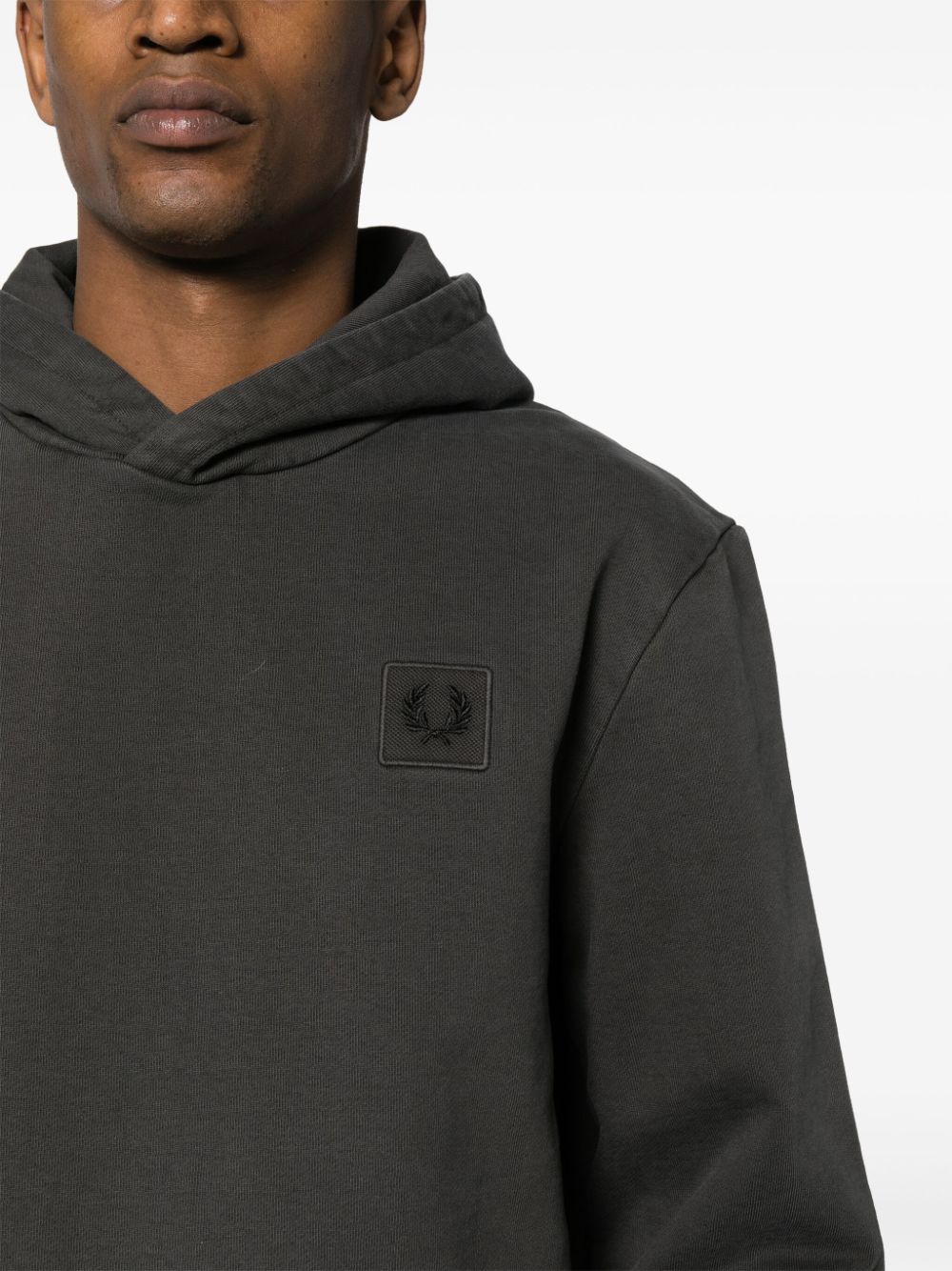 Sweat à capuche avec logo appliqué