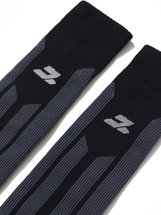 intarsia-knit socks