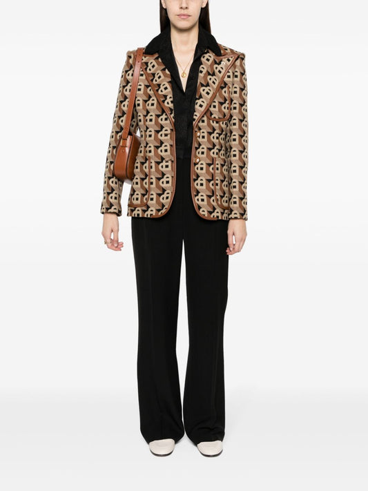 pleat-detailing concealed-fastening tailored trousers