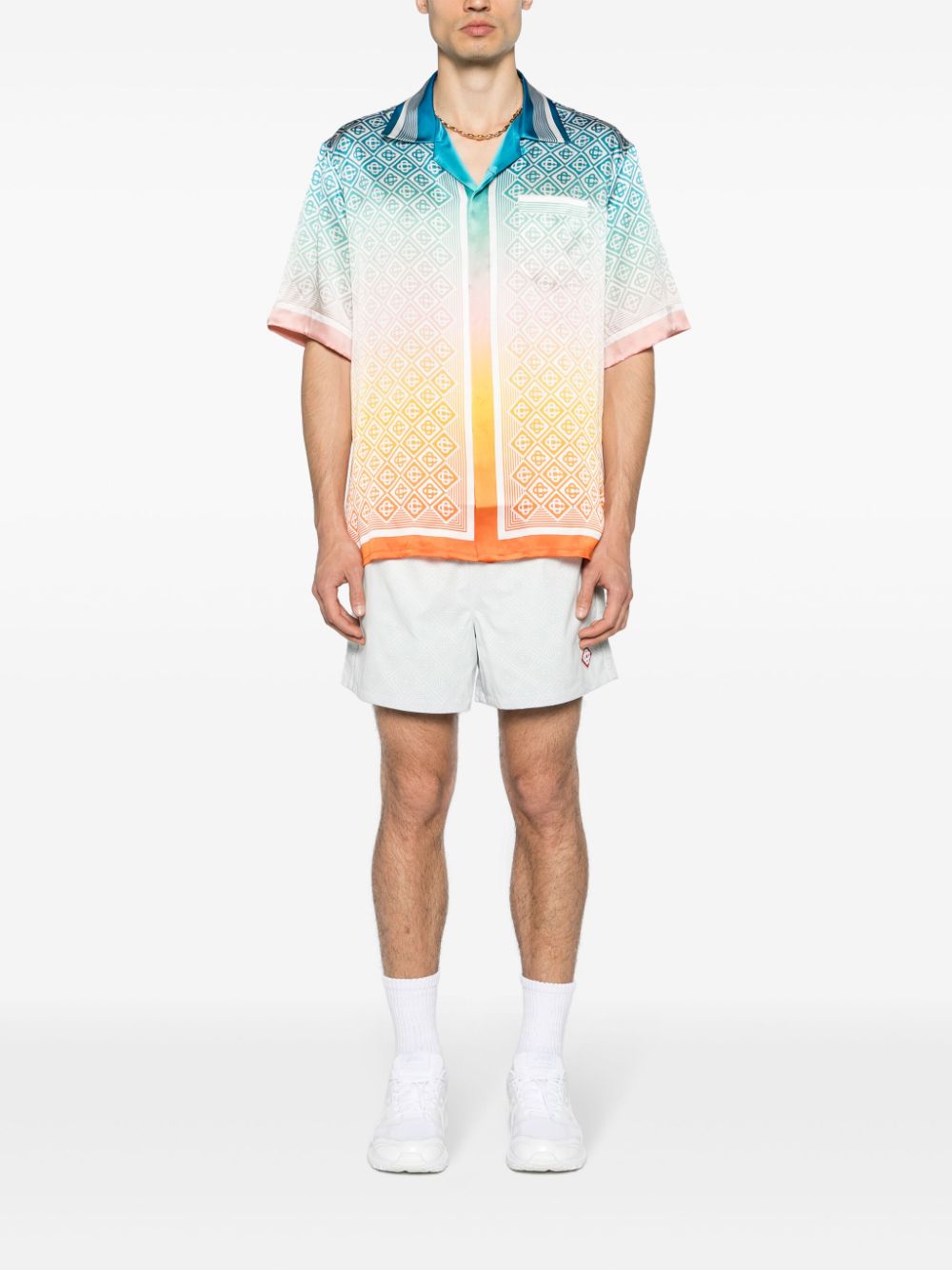Chemise en soie avec monogramme en diamant