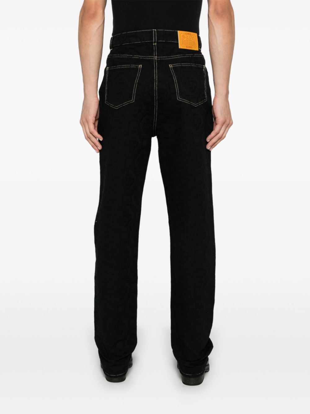 jean avec logo jacquard